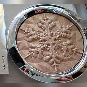 MAC Extra Dimension Skinfinish Gleamscape